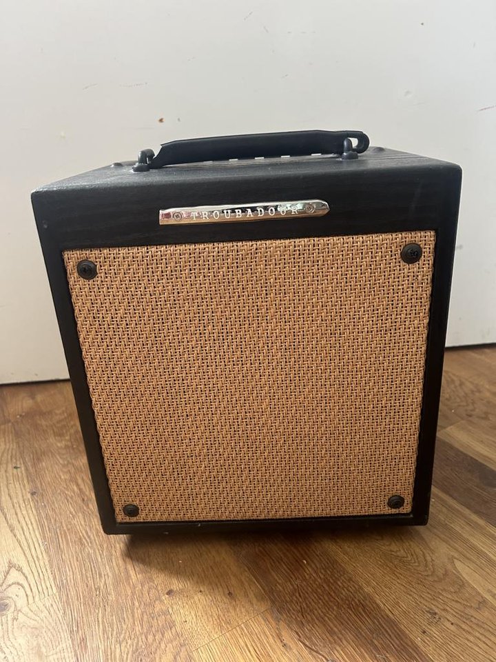Ibanez elektrisk-akustisk git...