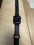 Apple Watch Series 7 45mm Nike edition 