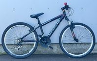 Focus Raven Rookie 24” – svart barncykel med 21 växlar