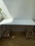 Justerbart skrivbord  IKEA LAGKAPTEN / MITTBACK