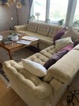 Beige plyschsoffa + fåtölj, 1970-tal-ish