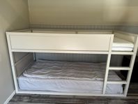 Säng Kura från IKEA, vändbar