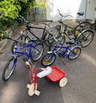 Äldre cyklar i många storlekar
