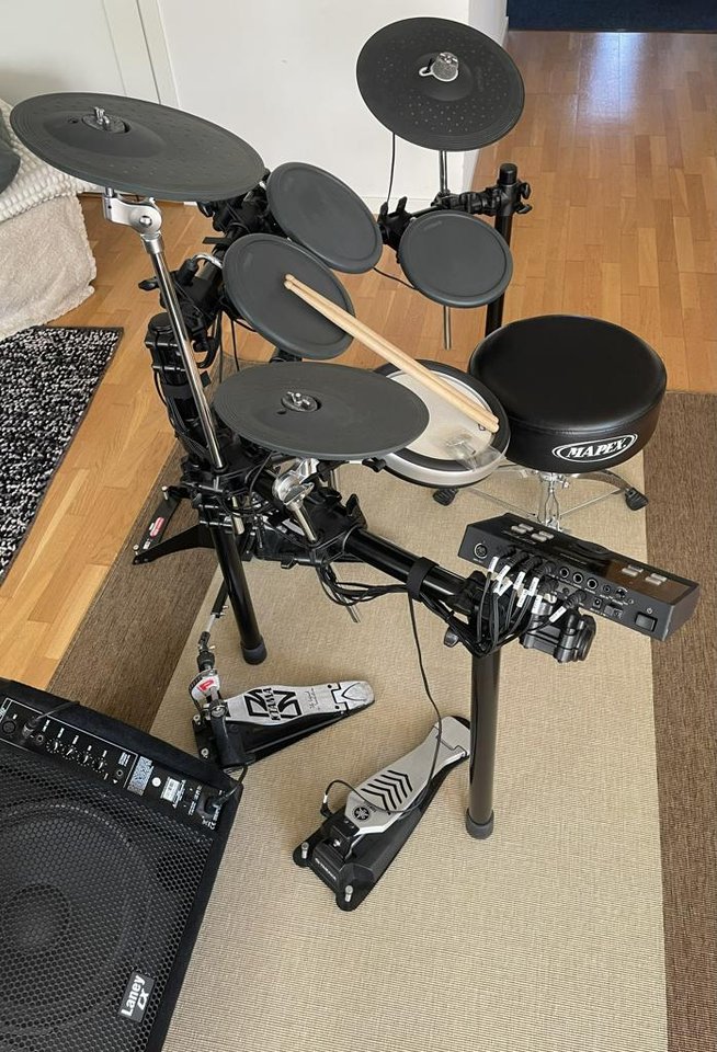 Yamaha DTX500, dubbelpedaler ...