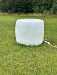 Hösilage balar torrt som hö mellan Skara -Lundsbrunn 