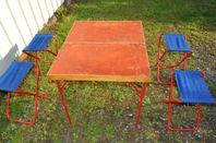 ÄLDRE IHOPFÄLLBART CAMPINGBORD MED 4 STOLAR