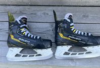 Bauer M4 storlek 32-33