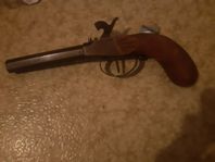 Pistol 