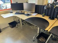 Skrivbord bortskänkes