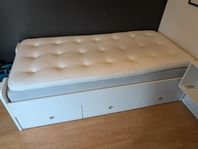 Säng med sänglådor 90x200