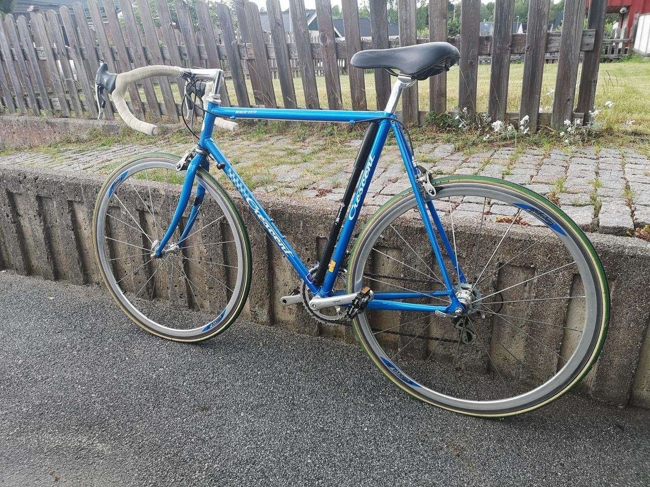 Crescent racer 2318