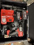 Skruvdragare MILWAUKEE M18 FDD2-402C 