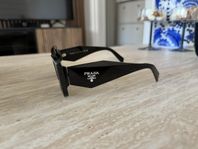 Prada solglasögon