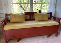 Antik utdragbar soffa