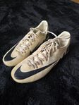 fotbollsskor Nike Mercurial
