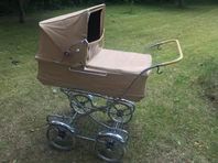 Skänkes vintage Emmaljunga barnvagn