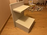 smidiga vägghängda sängbord