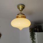 TAKLAMPA Art-Decostil  vintage 1960-/70 tal i Opal /mässing