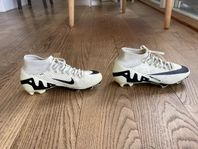 NIKE AIR ZOOM MERCURIAL strl 39