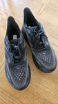 Hoka Clifton 9 strl 44