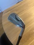 titleist T200 J2 