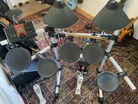 Yamaha DTXplorer digitaltrummor + Pearl trumpall