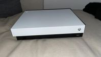 Xbox One X