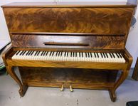 Hoffman piano