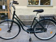 Dam Cykel, Cresent.  Great dependable bike.  