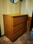 IKEA MALM byrå – stilren & praktisk!