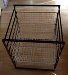 Trådbackar i rack