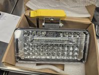 Kraftfull 204W LED-arbetslampa. Kompatibel med Dewalt.