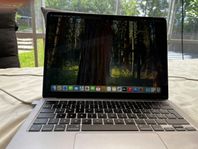 Nästan ny MacBook Air M2 – köpt mars 2025