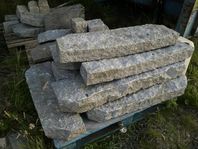 Kantsten i grå granit