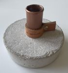 Ljusstake med betongfot