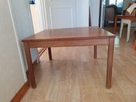 litet bord 70 gånger 70 cm