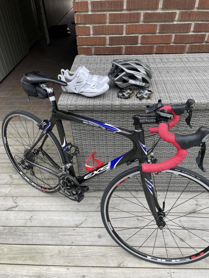 Racercykel kolfiber