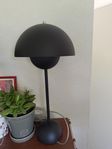 2st svarta Vp3 lampor - Verner panton