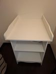 Ikea skötbord smågöra med skåp