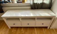 Klassiskt TV-bord, HEMNES (IKEA)