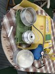 Komplett primuskök, gasolkök, lampa, grytor