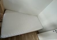 105 säng IKEA 