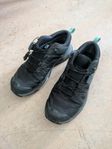 2 par Salomon Gore-Tex dam-skor – 350 kr för båda!