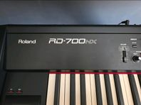 Roland RD-700 NX med tillbehör 