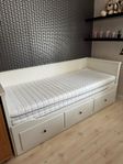 HEMNES dagbädd med 3 lådor + 2 madrasser (IKEA)