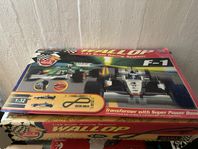 Wallop F-1 bilbana komplett