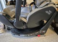 Ergonomiskt Baby-Safe Pro babyskydd med medföljande bas
