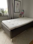 90x200 Skotterud säng + bäddmadrass från Ikea