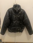H&M Divided svart jacka,storlek S