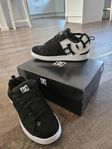 DC Court Graffik leather shoes